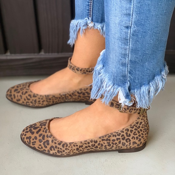 Leather Cheetah Print Ankle Strap Ballet Flats - Picture 6 of 8